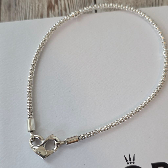 Pandora Silver Mesh Bracelet with Heart Clasp Size 9 - Picture 5 of 5